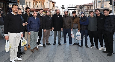 Başkan Altay, Şeb-i Arus Etkinlikleri İçin Konya’ya Gelen Misafirlerle ve Esnafla Buluştu