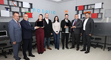 Okul-Sanayi İş Birliğiyle Okullara Bilgisayar Bağışı Yapılıyor